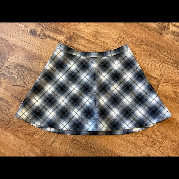 NWOT Silence & Noise Urban Outfitters black/white plaid skirt - Picture 1 of 2
